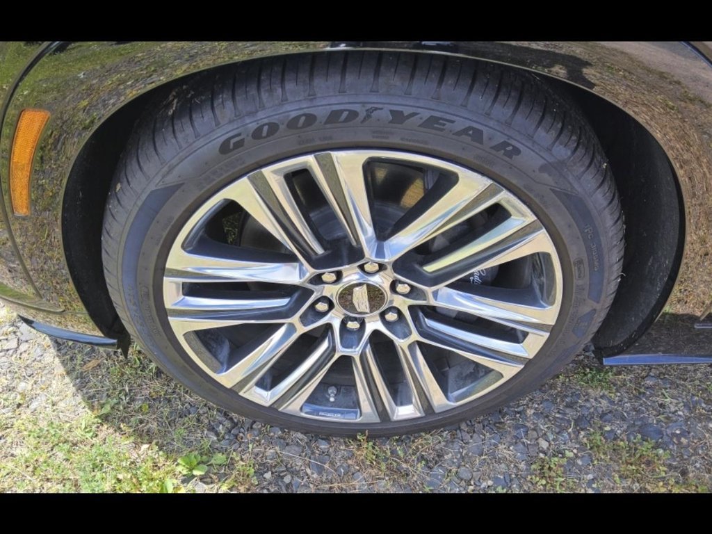 Used 2026 Cadillac Vistiq Platinum AWD/4WD image 5
