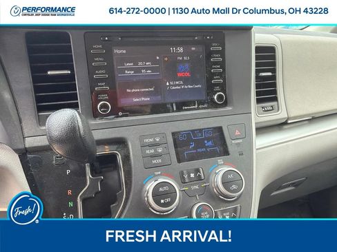 Used 2020 Toyota Sienna LE FWD image 17