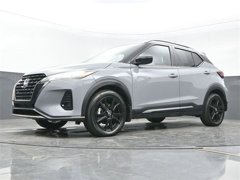 Certified 2024 Nissan Kicks SR w/ SR Premium Package image 21