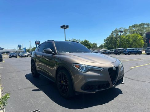 Used 2019 Alfa Romeo Stelvio Ti AWD/4WD image 3