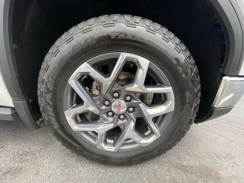Used 2022 GMC Sierra 1500 SLT AWD/4WD image 29
