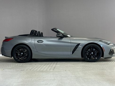 Used 2024 BMW Z4 sDrive30i w/ Shadowloine Package RWD image 7
