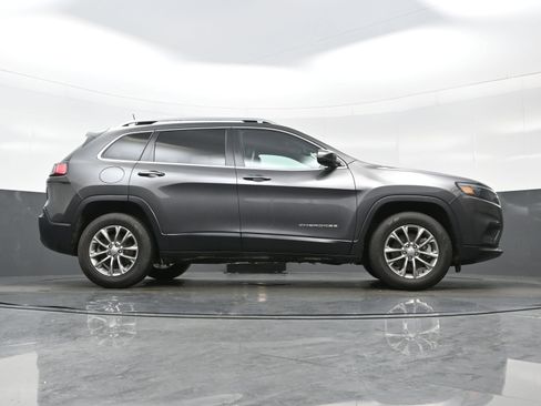 Used 2020 Jeep Cherokee Latitude Plus w/ Comfort/Convenience Group AWD/4WD image 33