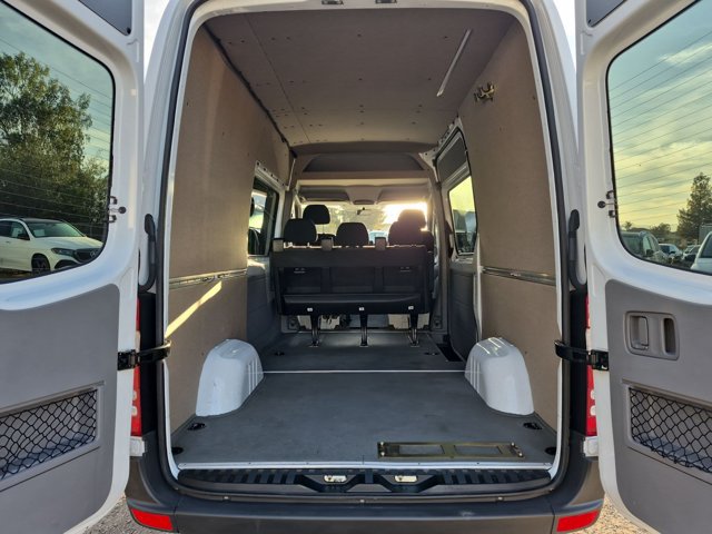 Used 2016 Mercedes-Benz Sprinter 2500 image 6