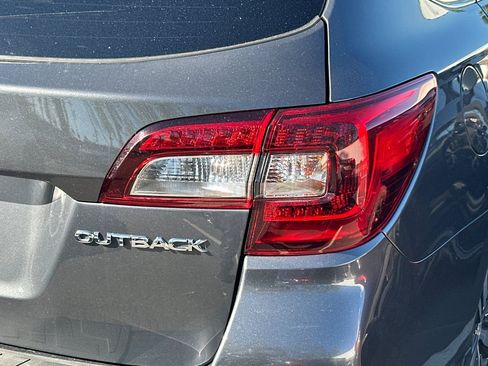 Used 2018 Subaru Outback 2.5i Limited w/ Popular Package #2 image 14