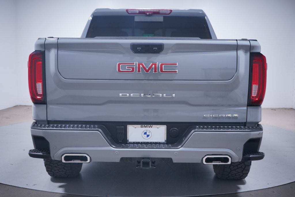 Used 2024 GMC Sierra 1500 Denali w/ Technology Package AWD/4WD image 5