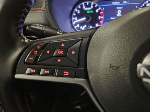 Used 2025 Nissan Sentra SR image 21