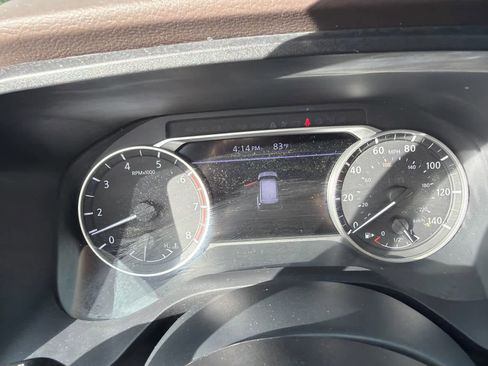 Used 2023 Nissan Rogue SV w/ SV Premium Package image 6