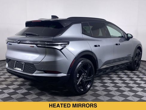Certified 2024 Chevrolet Equinox EV RS FWD image 17