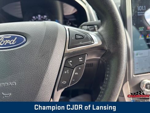 Used 2022 Ford Edge SEL image 11