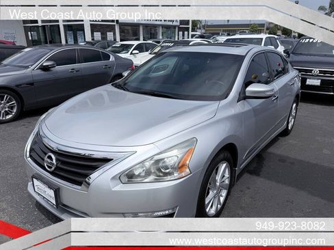Used 2015 Nissan Altima 2.5 SL w/ Technology Package FWD image 2