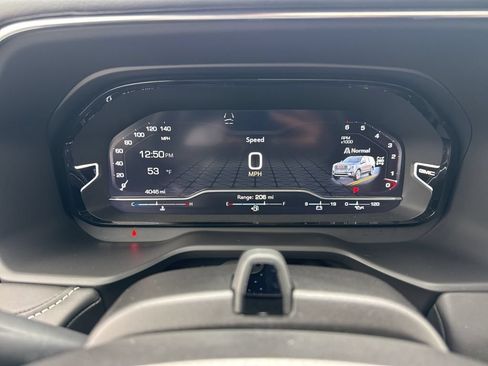 Used 2024 GMC Yukon XL Denali Ultimate w/ LPO, Illumination Package AWD/4WD image 18
