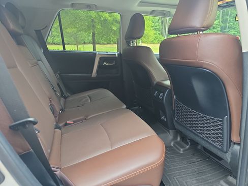 Used 2024 Toyota 4Runner Limited AWD/4WD image 11