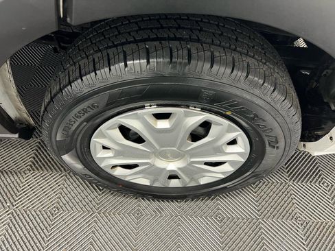 Used 2023 Ford Transit 350 XLT image 30