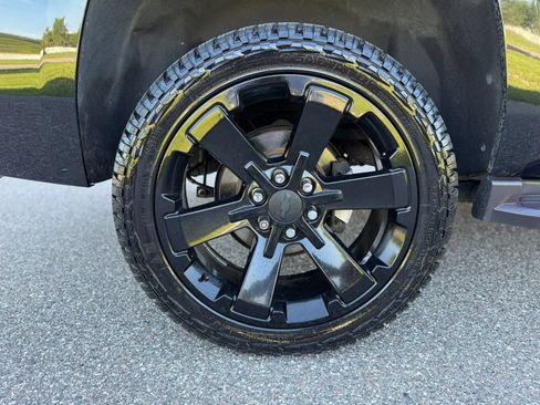 Used 2017 Chevrolet Tahoe LT w/ LT Midnight Edition RWD image 22