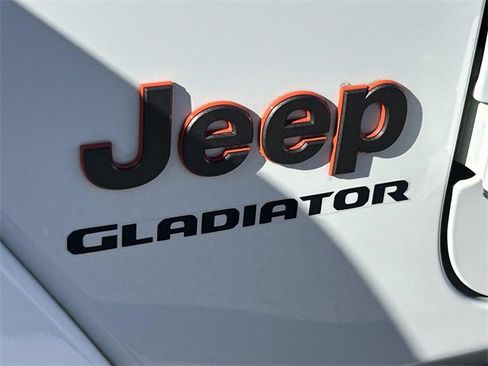Used 2022 Jeep Gladiator Mojave w/ LED Lighting Group image 11