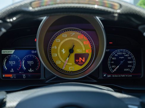Used 2022 Ferrari F8 Tributo RWD image 41