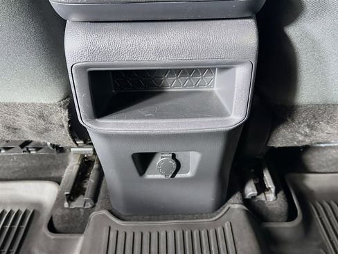 Used 2020 Toyota RAV4 LE image 24