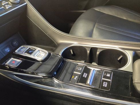 Used 2022 Hyundai Sonata Limited w/ Preferred Accessory Package FWD image 26