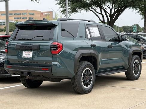 New 2026 Toyota 4Runner TRD Off-Road Premium AWD/4WD image 4