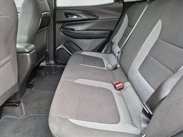 Used 2025 Chevrolet TrailBlazer LT AWD/4WD image 17