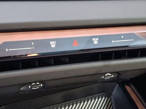 Certified 2025 BMW X3 xDrive30i w/ Convenience Package image 19