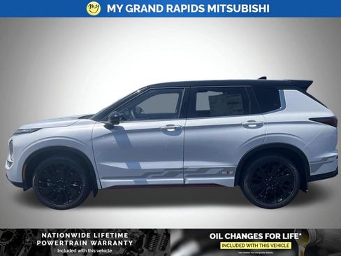 New 2026 Mitsubishi Outlander AWD image 2