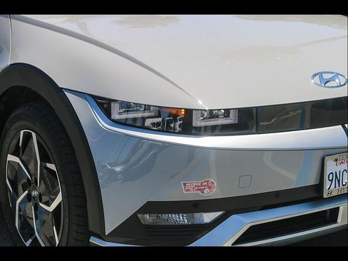 Certified 2024 Hyundai Ioniq 5 SEL AWD/4WD image 4