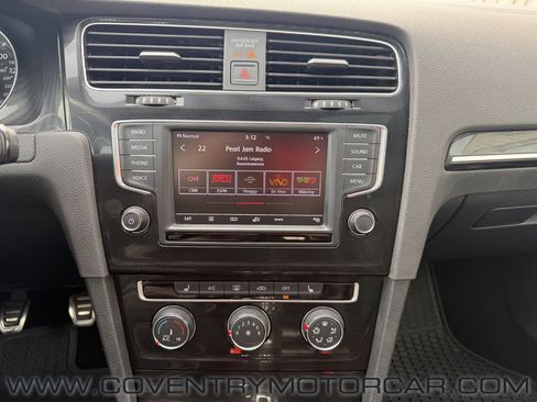 Used 2017 Volkswagen GTI SE FWD image 23