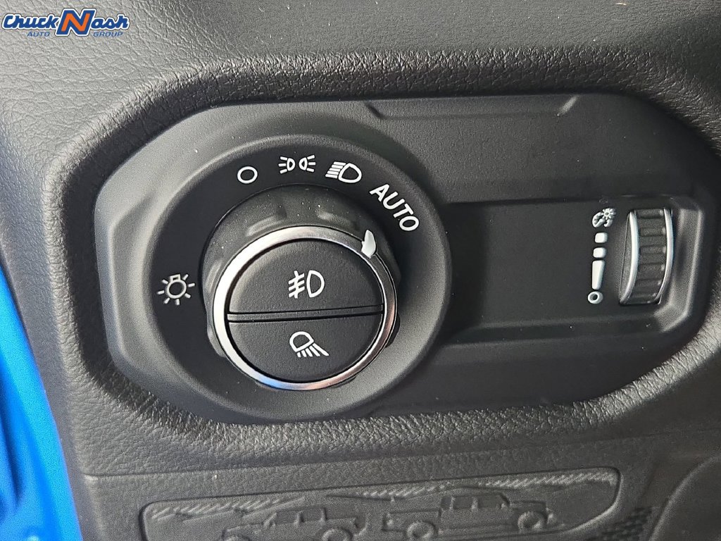 Used 2024 Jeep Gladiator Sport AWD/4WD image 23
