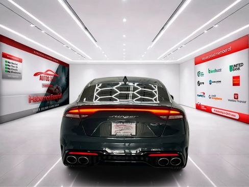 Used 2022 Kia Stinger GT1 RWD image 6