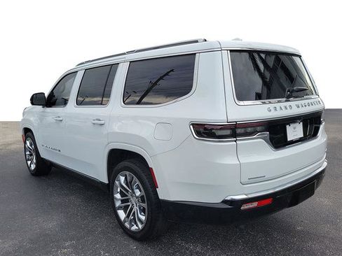Used 2023 Jeep Grand Wagoneer Series II image 3