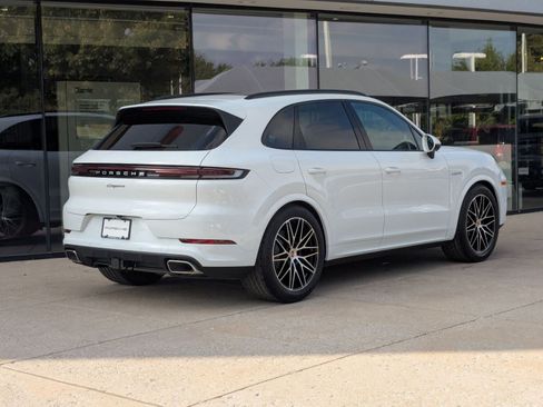 New 2026 Porsche Cayenne E-Hybrid image 9