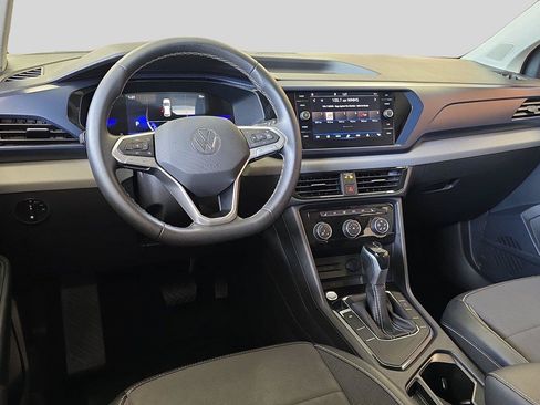 Used 2023 Volkswagen Taos SE FWD image 21
