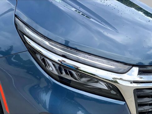 Used 2024 Chevrolet Equinox LT AWD/4WD image 26