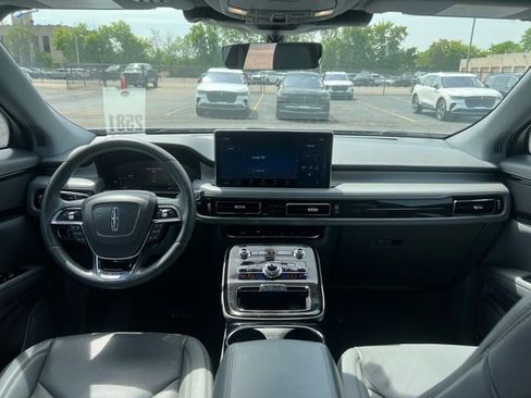 Certified 2023 Lincoln Nautilus Reserve FWD image 16