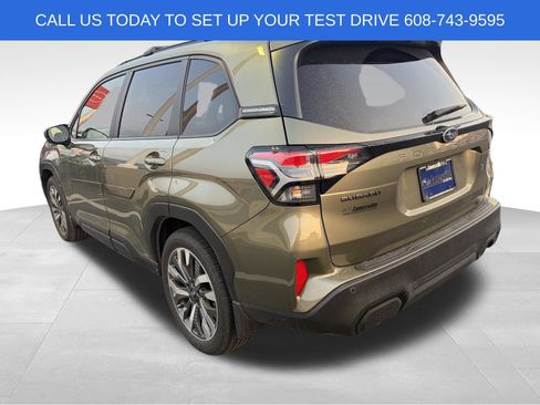 Used 2025 Subaru Forester Touring AWD/4WD image 3