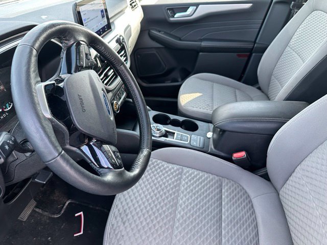 Used 2021 Ford Escape SE w/ Cold Weather Package FWD image 12