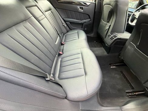 Used 2010 Mercedes-Benz E 550 Sedan image 38
