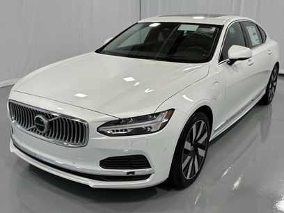 New 2024 Volvo S90 T8 Ultimate w/ Protection Package