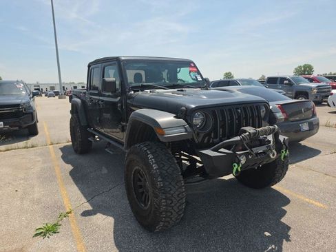 Used 2020 Jeep Gladiator Rubicon AWD/4WD image 2