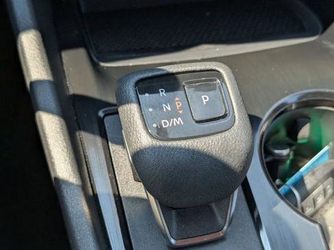 Certified 2022 Nissan Rogue SV FWD image 27