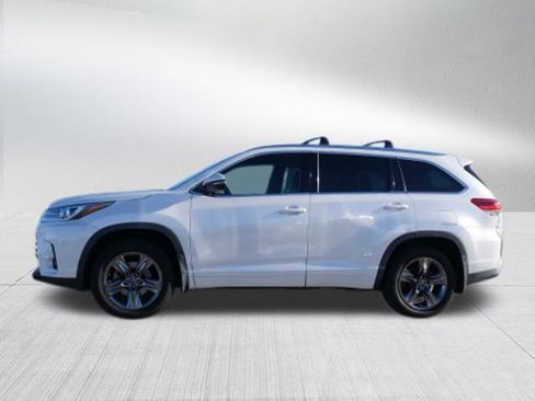 Used 2017 Toyota Highlander Limited Platinum image 6