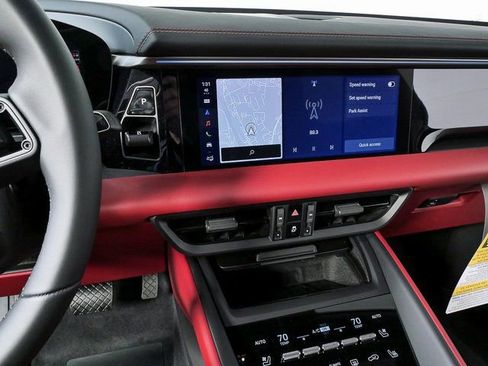 New 2026 Porsche Macan Electric image 13