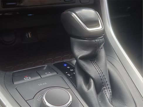 Used 2023 Toyota RAV4 Limited image 26