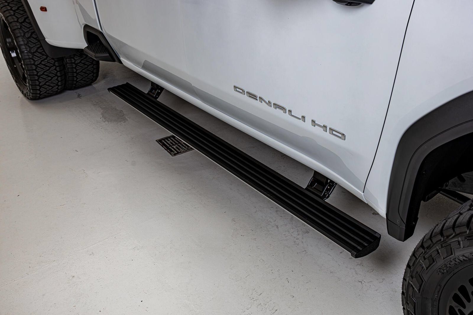 Used 2026 GMC Sierra 3500 Denali Ultimate AWD/4WD image 13