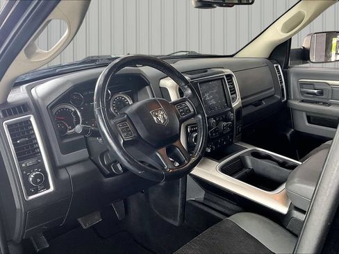Used 2019 RAM 1500 Classic SLT AWD/4WD image 16