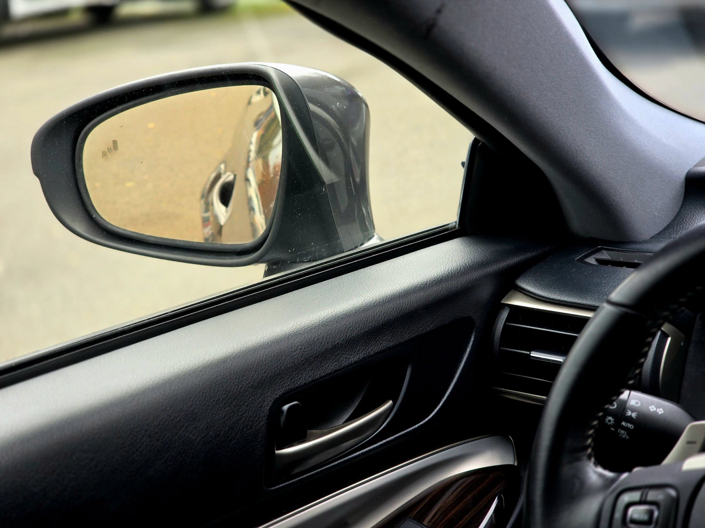 Used 2016 Lexus RC 200t RWD image 15