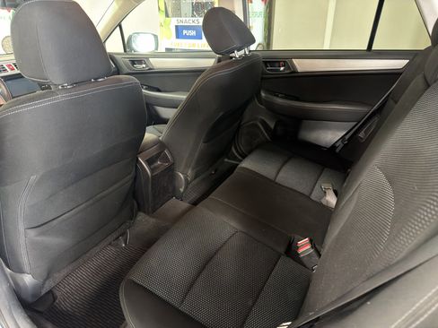 Used 2017 Subaru Outback 2.5i Premium AWD/4WD image 7