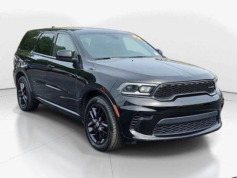 Used 2023 Dodge Durango GT image 1